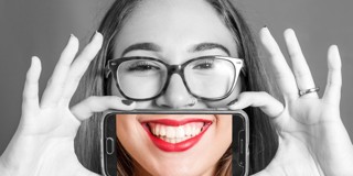 payer-avec-la-sourire.jpg