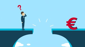 Homme en costume se tenant hésitant au bord d'un gouffre, avec un grand symbole de l'euro de l'autre côté, symbolisant les défis financiers.